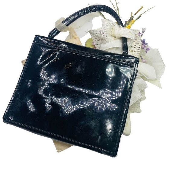 Kwill Club Meeting 1938 Gift Purse with Gloves - Picture 4 of 15